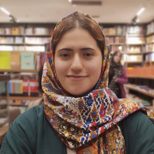زهرا پولادی فر